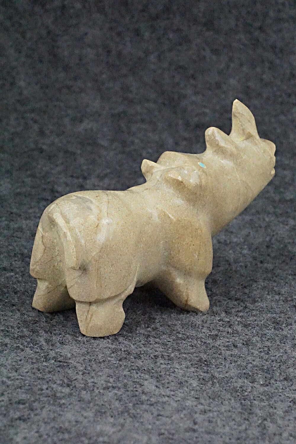 Rhino Zuni Fetish Carving - Enrike Leekya