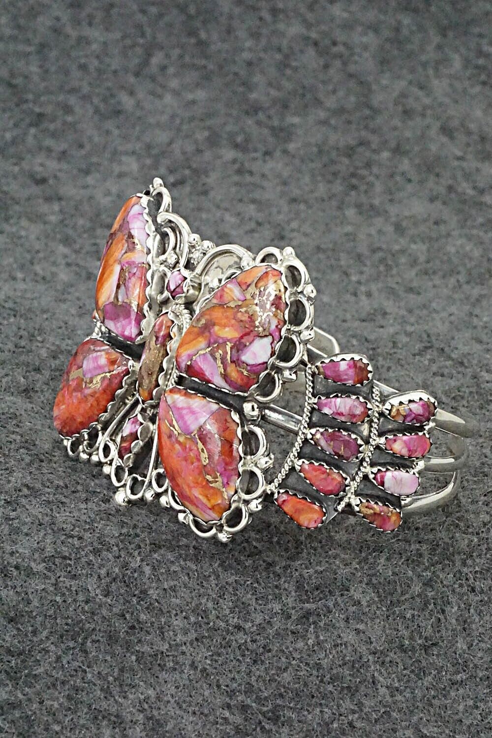 Spiny Oyster & Sterling Silver Bracelet - Zeita Begay