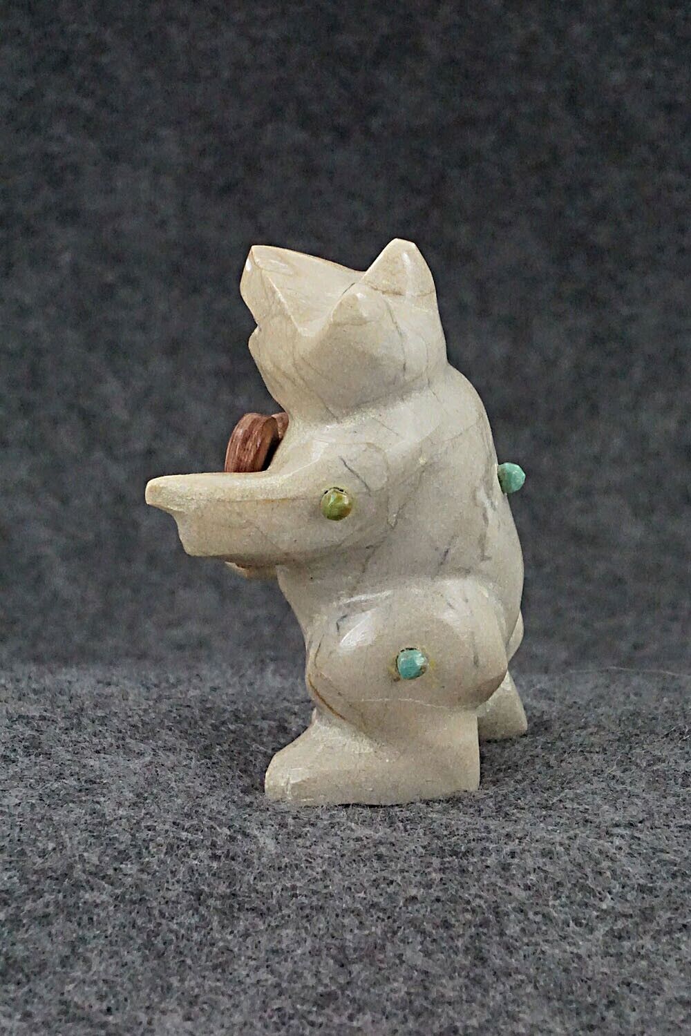 Frog with Heart Zuni Fetish Carving - Enrike Leekya