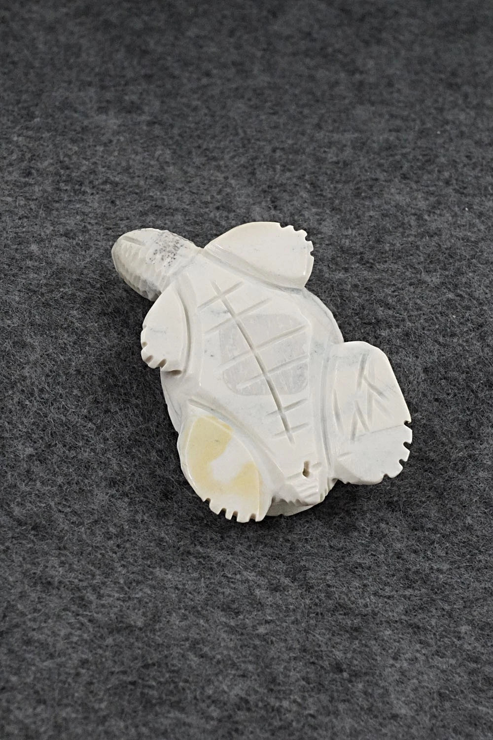 Turtle Zuni Fetish Carving - Adrian Cachini