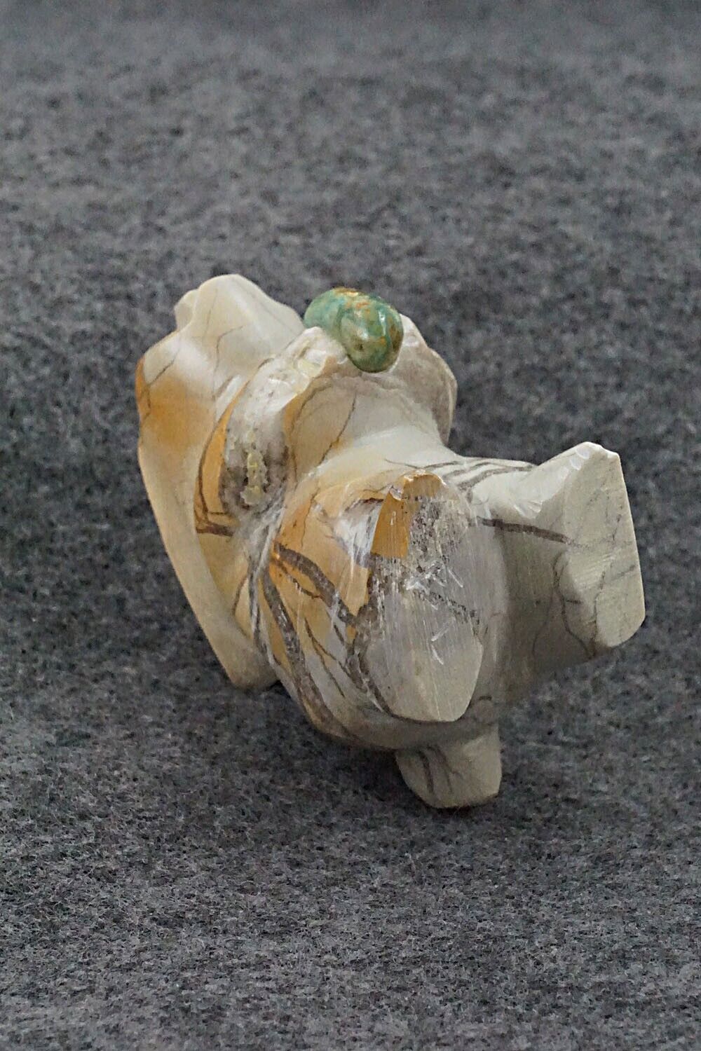 Rabbit Zuni Fetish Carving - Enrike Leekya