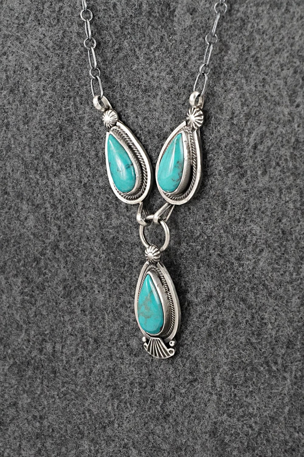 Turquoise & Sterling Silver Necklace - Verley Betone