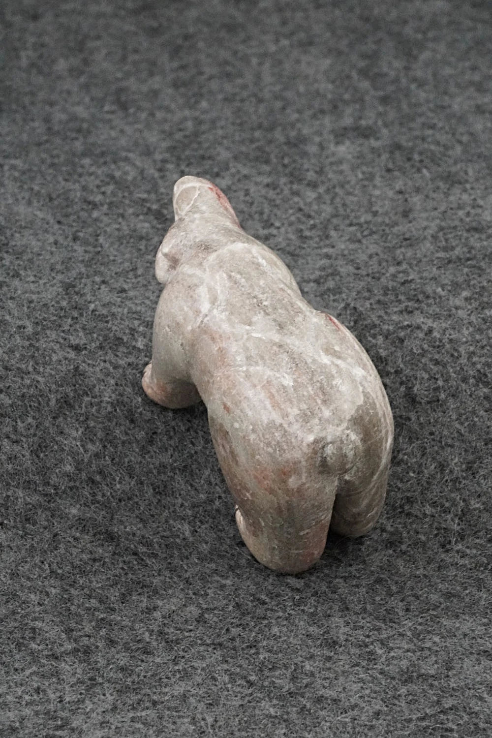 Bear Zuni Fetish Carving - Rick Kallestewa