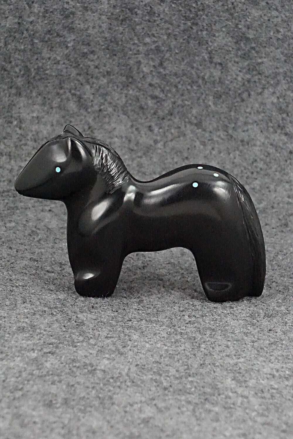 Horse Zuni Fetish Carving - Herbert Halate