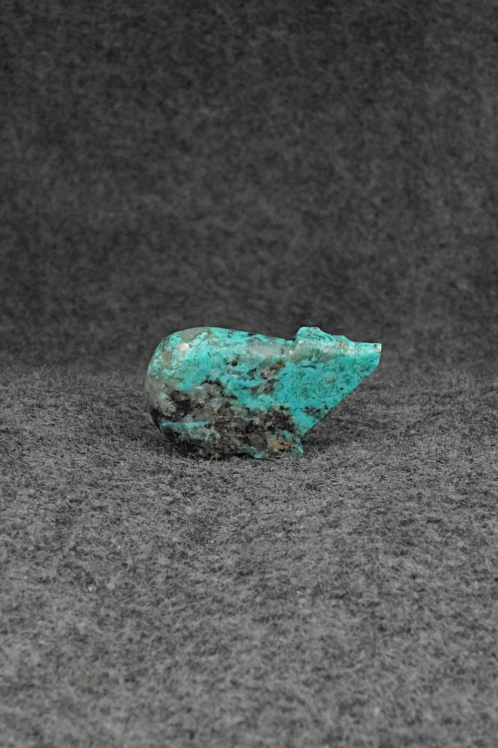 Bear Zuni Fetish Carving - Abby Quam Panteah