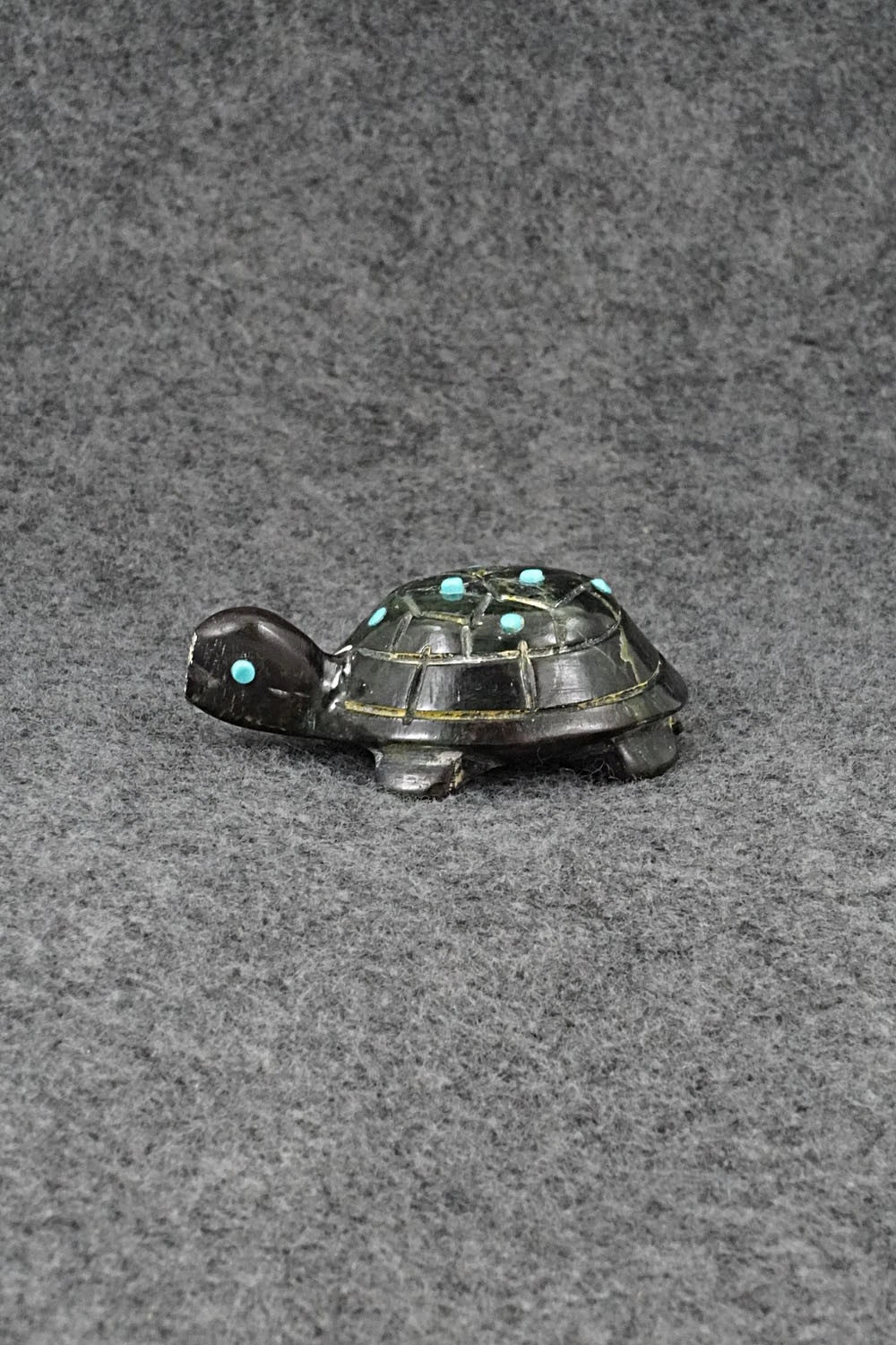 Turtle Zuni Fetish Carving - Ronnie Lunasee