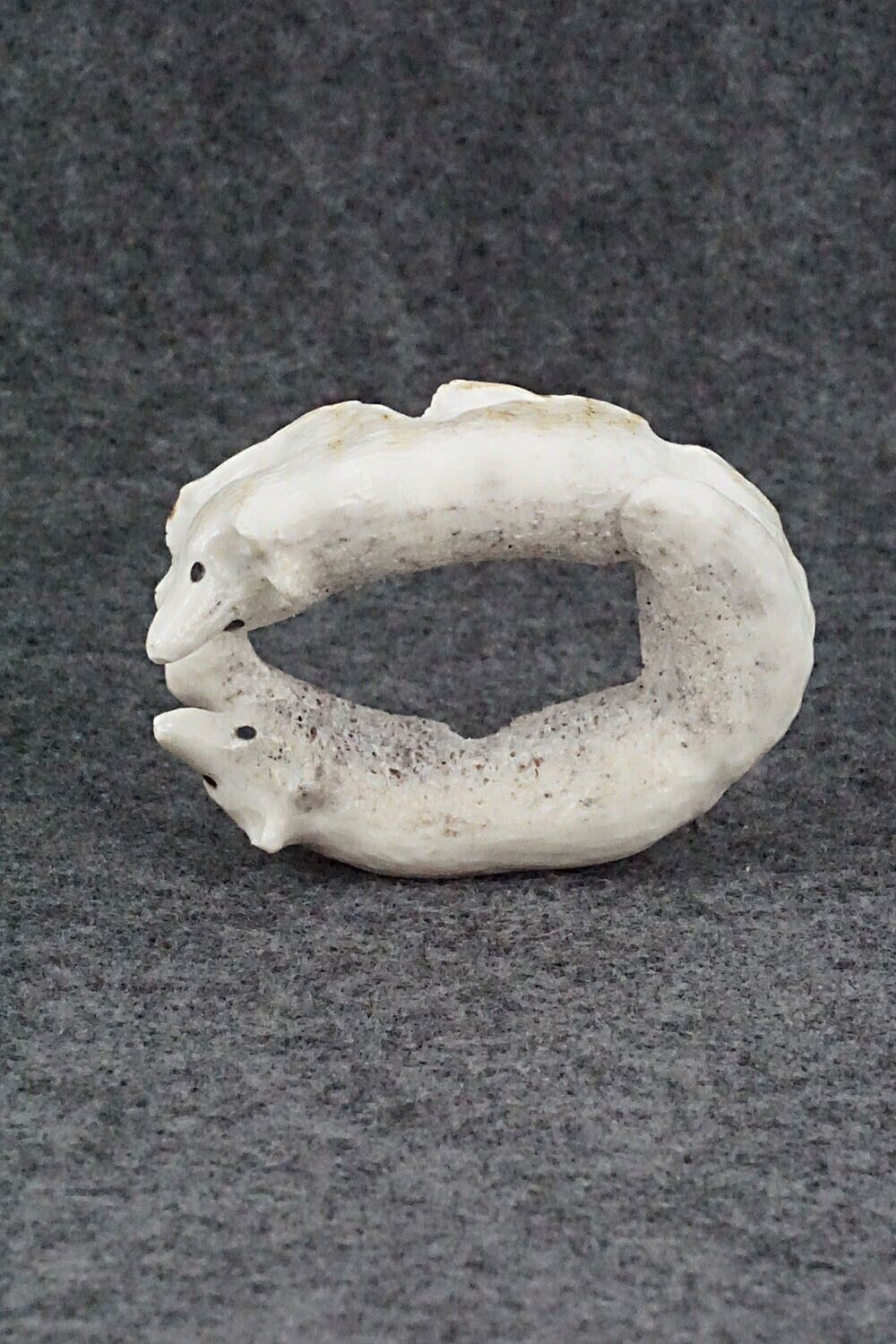 Wolves Zuni Fetish Carving - Maxx Laate