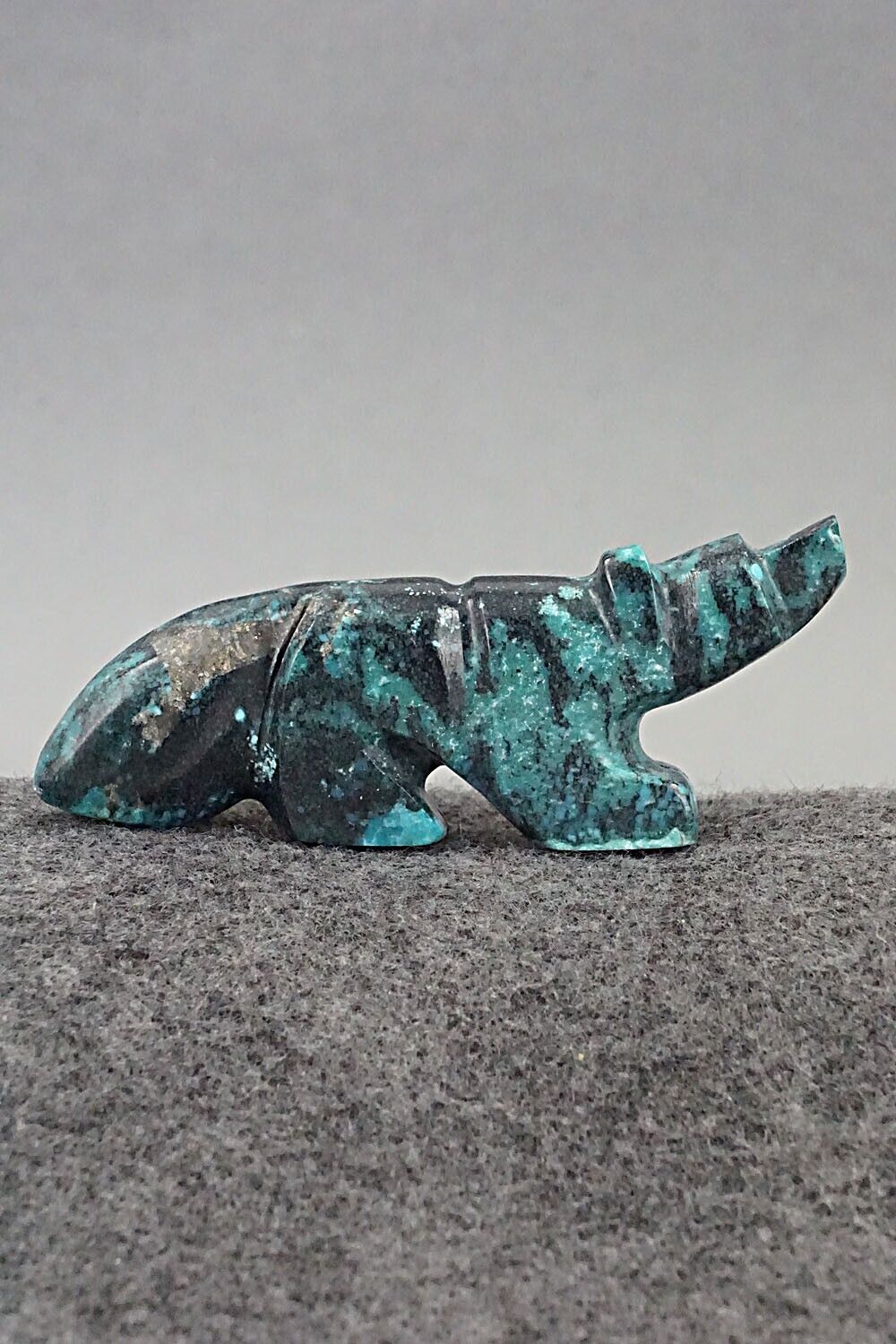 Wolf Zuni Fetish Carving - Reynold Lunasee