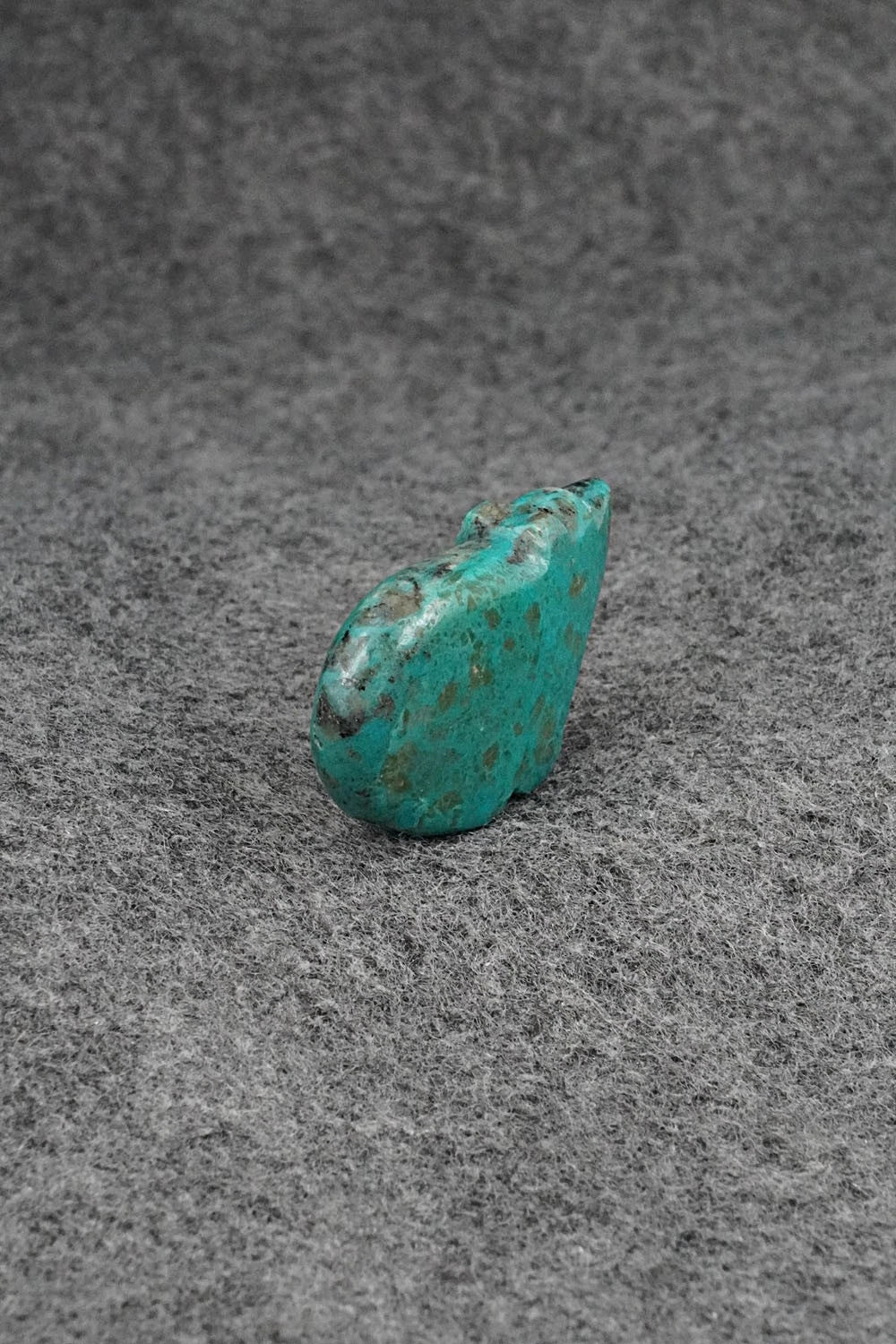 Bear Zuni Fetish Carving - Abby Quam Panteah