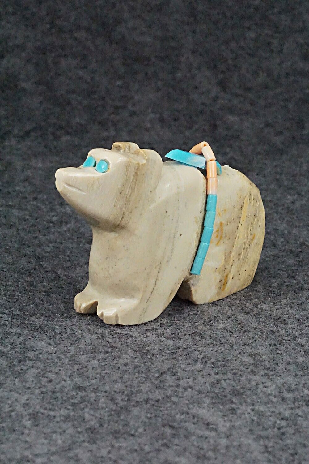 Bear Zuni Fetish Carving - Luey Cooeyate