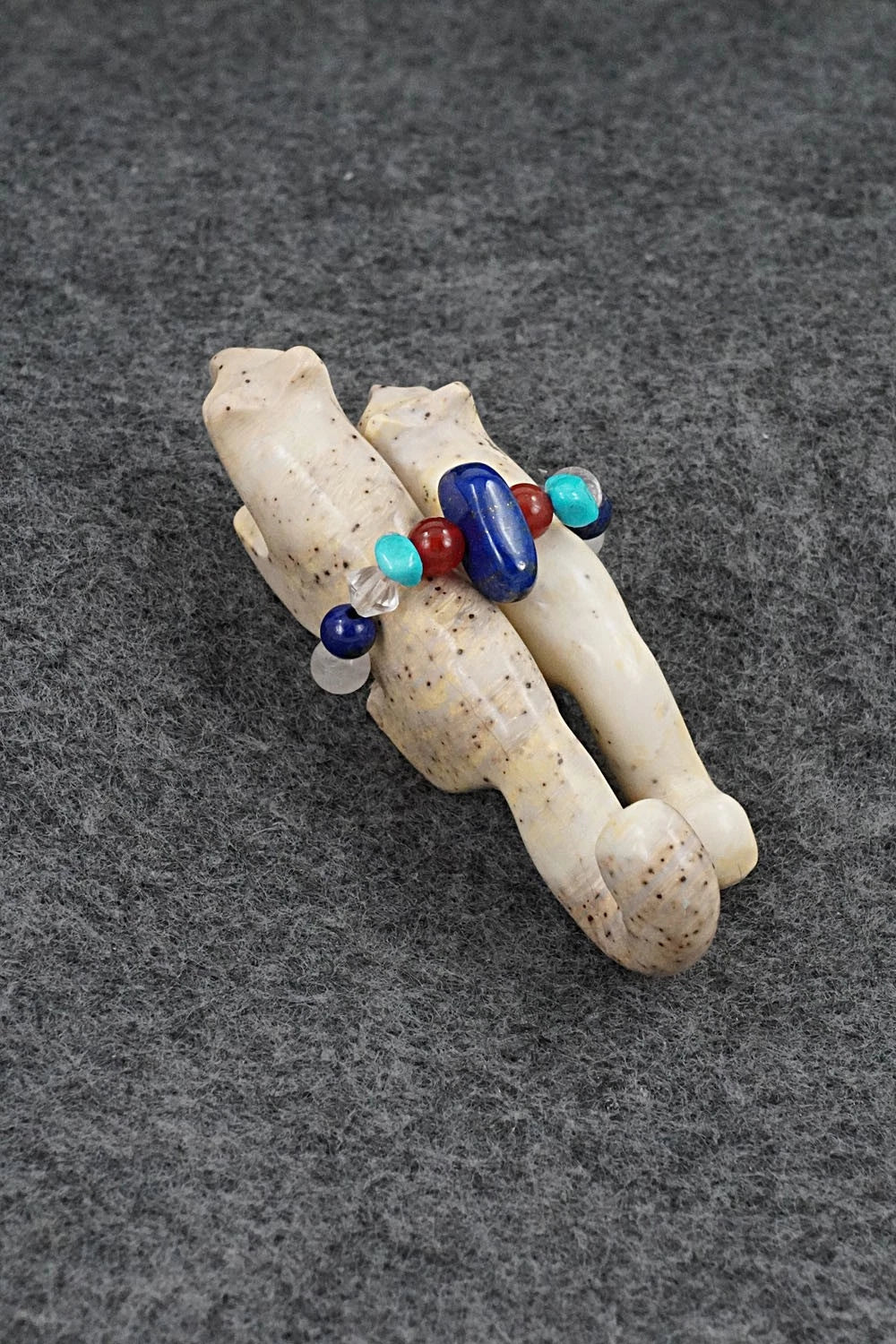 Mountain Lions Zuni Fetish Carving - Cheryl Beyuka