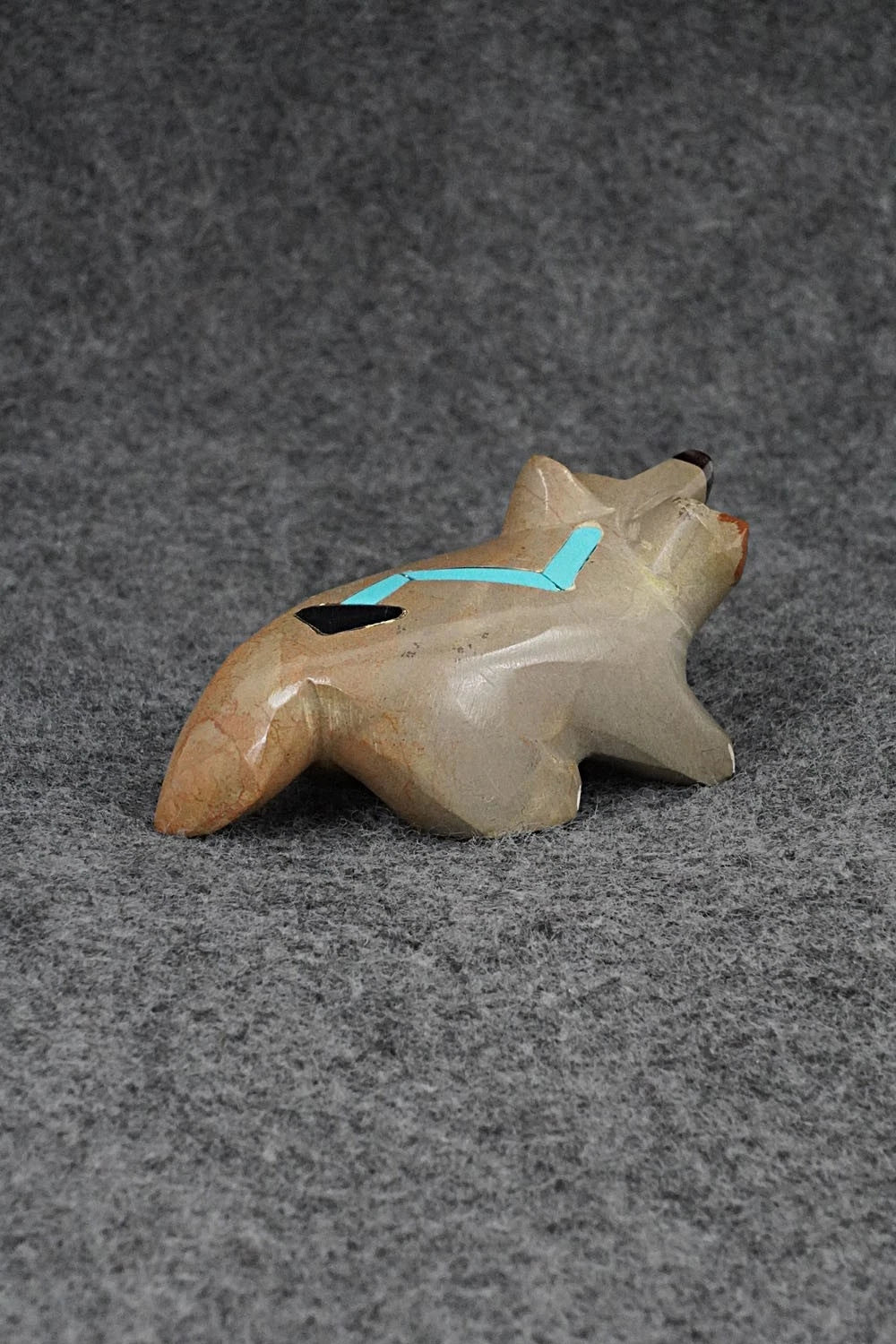 Badger Zuni Fetish Carving - Enrike Leekya