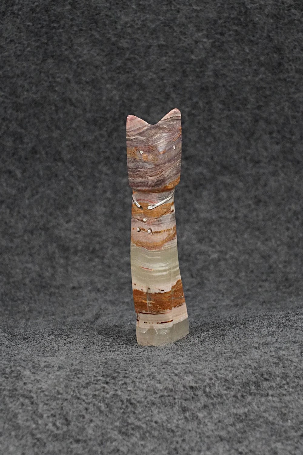 Cat Zuni Fetish Carving - Kenny Chavez