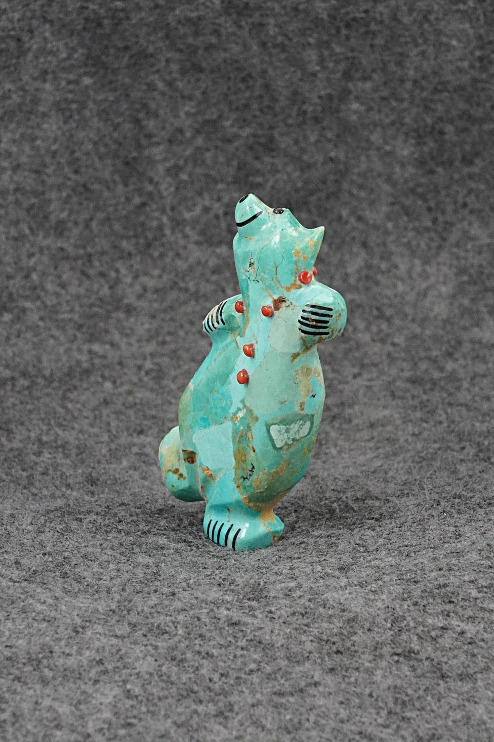 Bear Zuni Fetish Carving - Claudia Peina