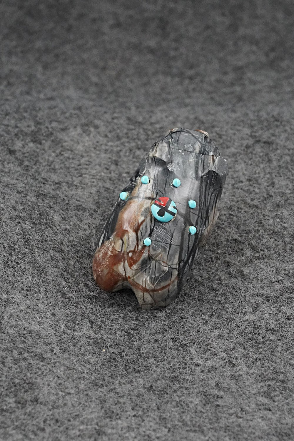 Bear Zuni Fetish Carving - Dannette Laate