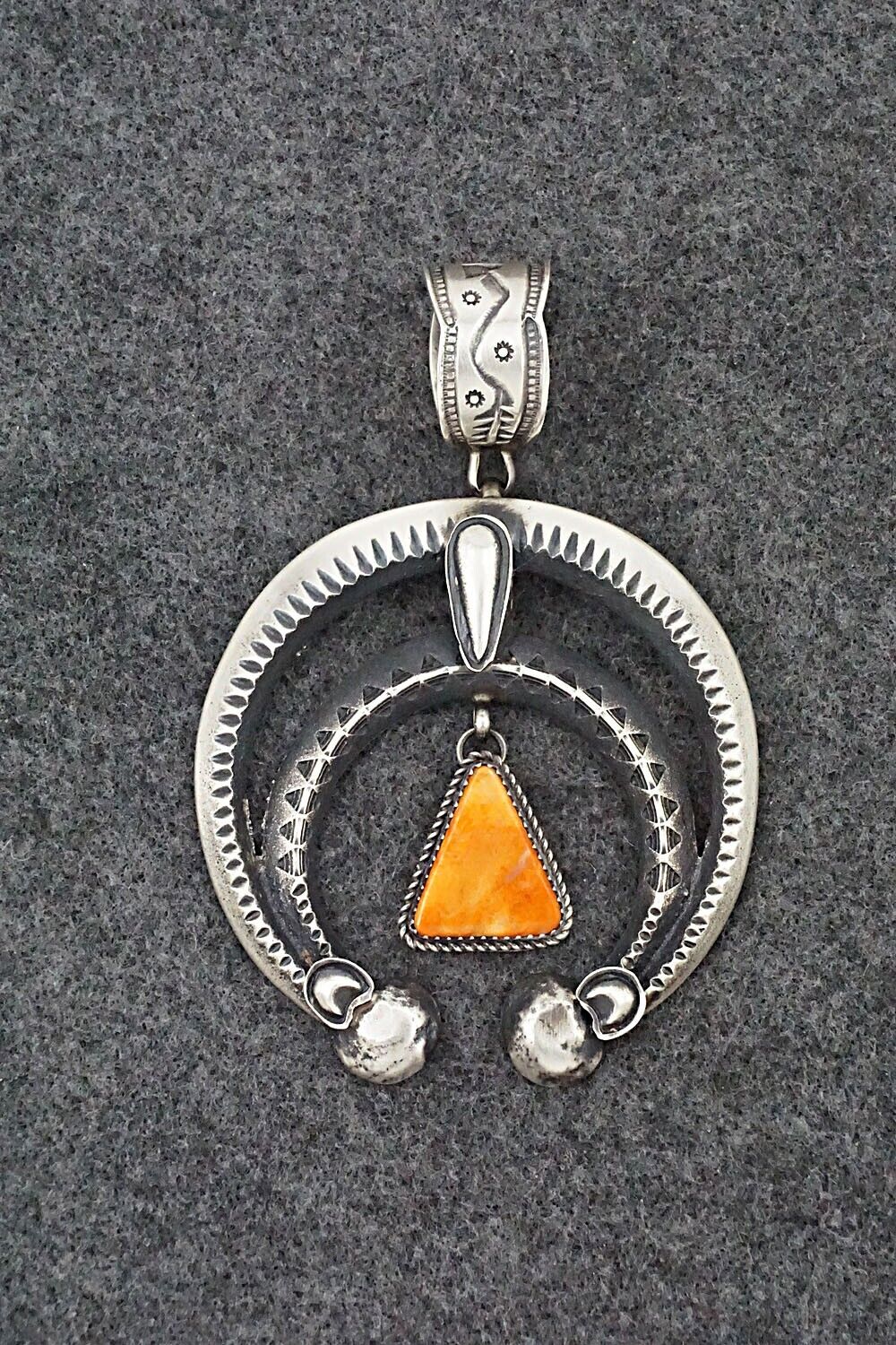 Spiny Oyster & Sterling Silver Naja Pendant - Martha Cayatineto