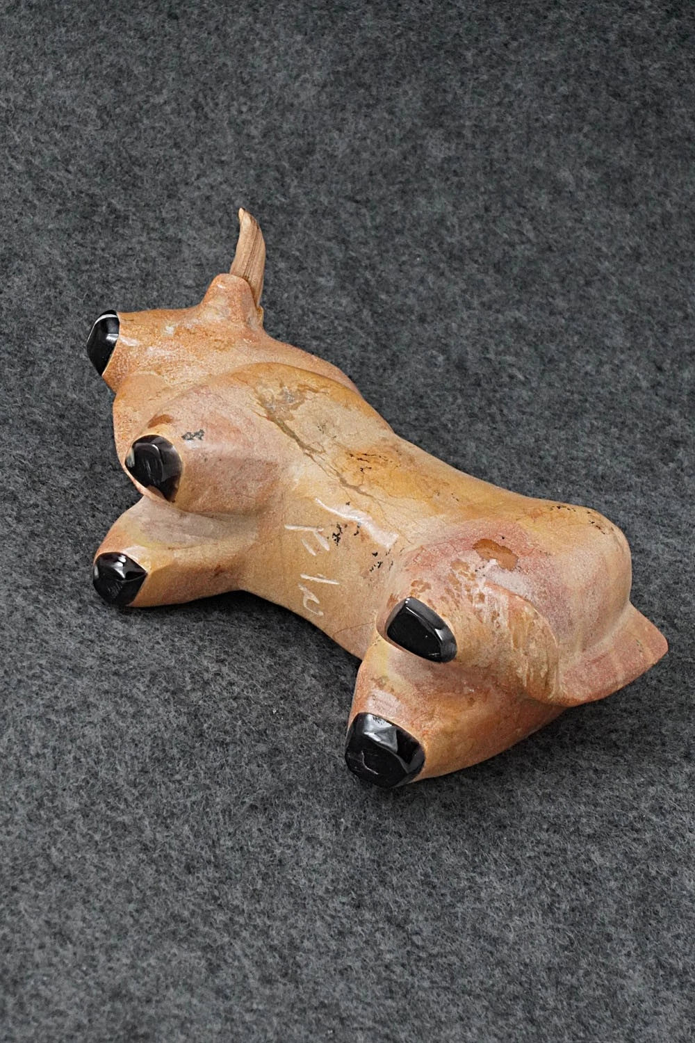 Bull Zuni Fetish Carving - Freddie Leekya