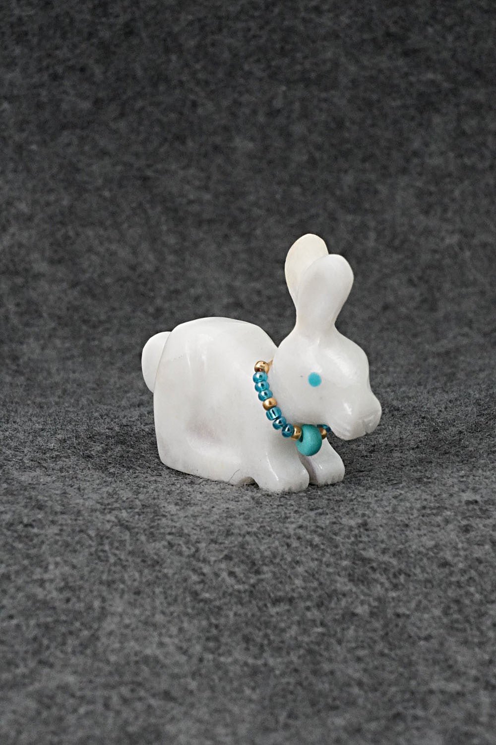 Rabbit Zuni Fetish Carving - Andres Lementino