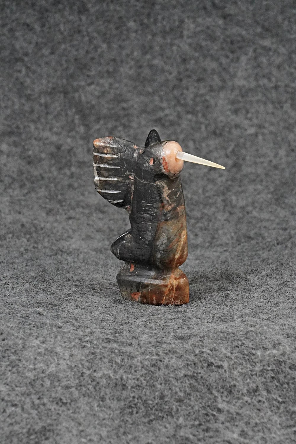 Humming Bird Zuni Fetish Carving - Justin Red Elk