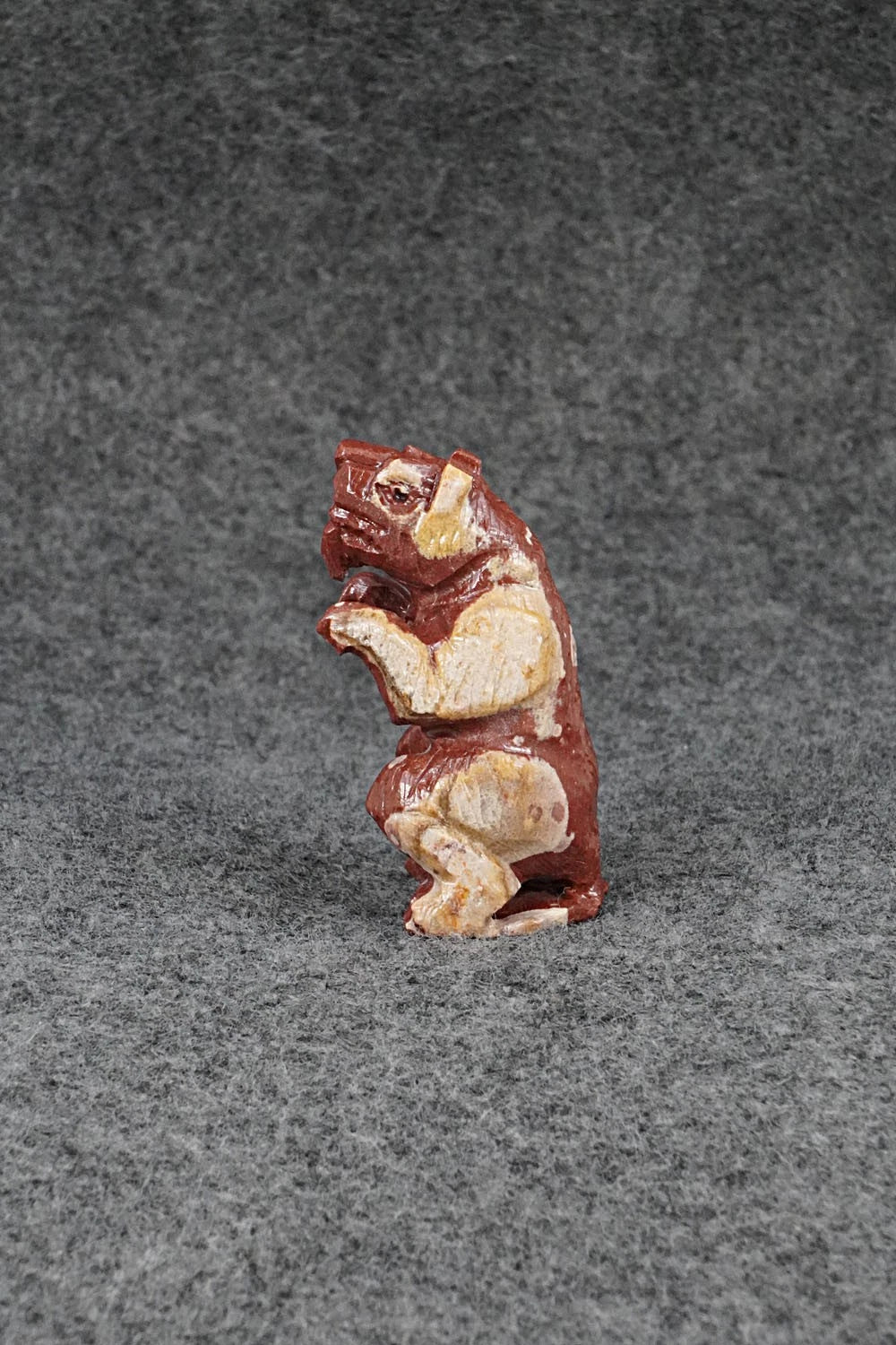 Bear Zuni Fetish Carving - Erick Martinez