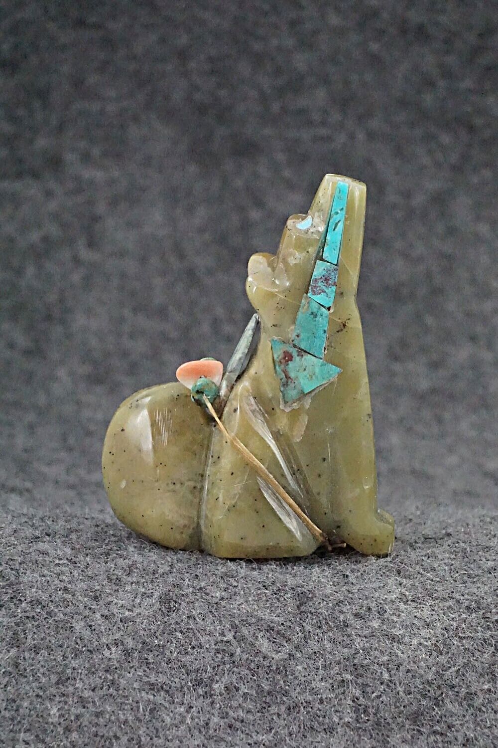 Wolf Zuni Fetish Carving - Donovan Laiwakete