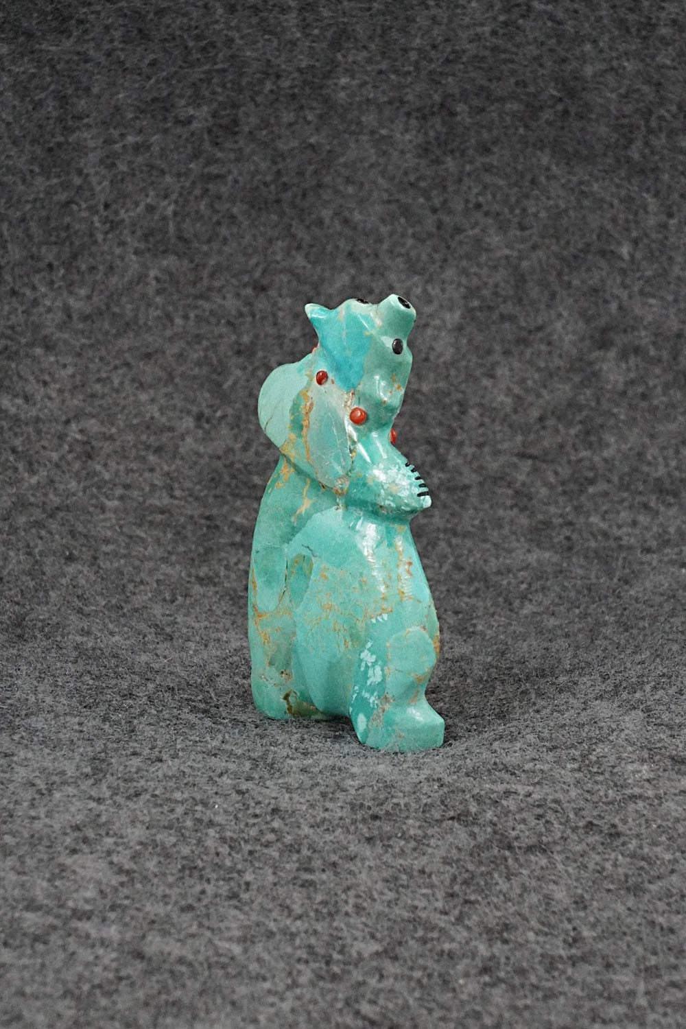 Bear Zuni Fetish Carving - Claudia Peina