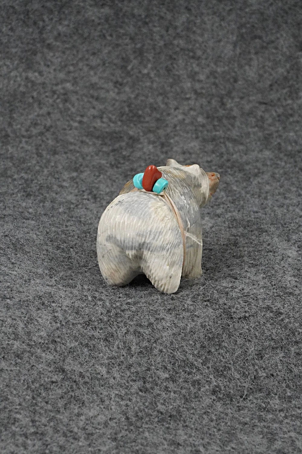 Bear Zuni Fetish Carving - Farlan & Paulette Quam