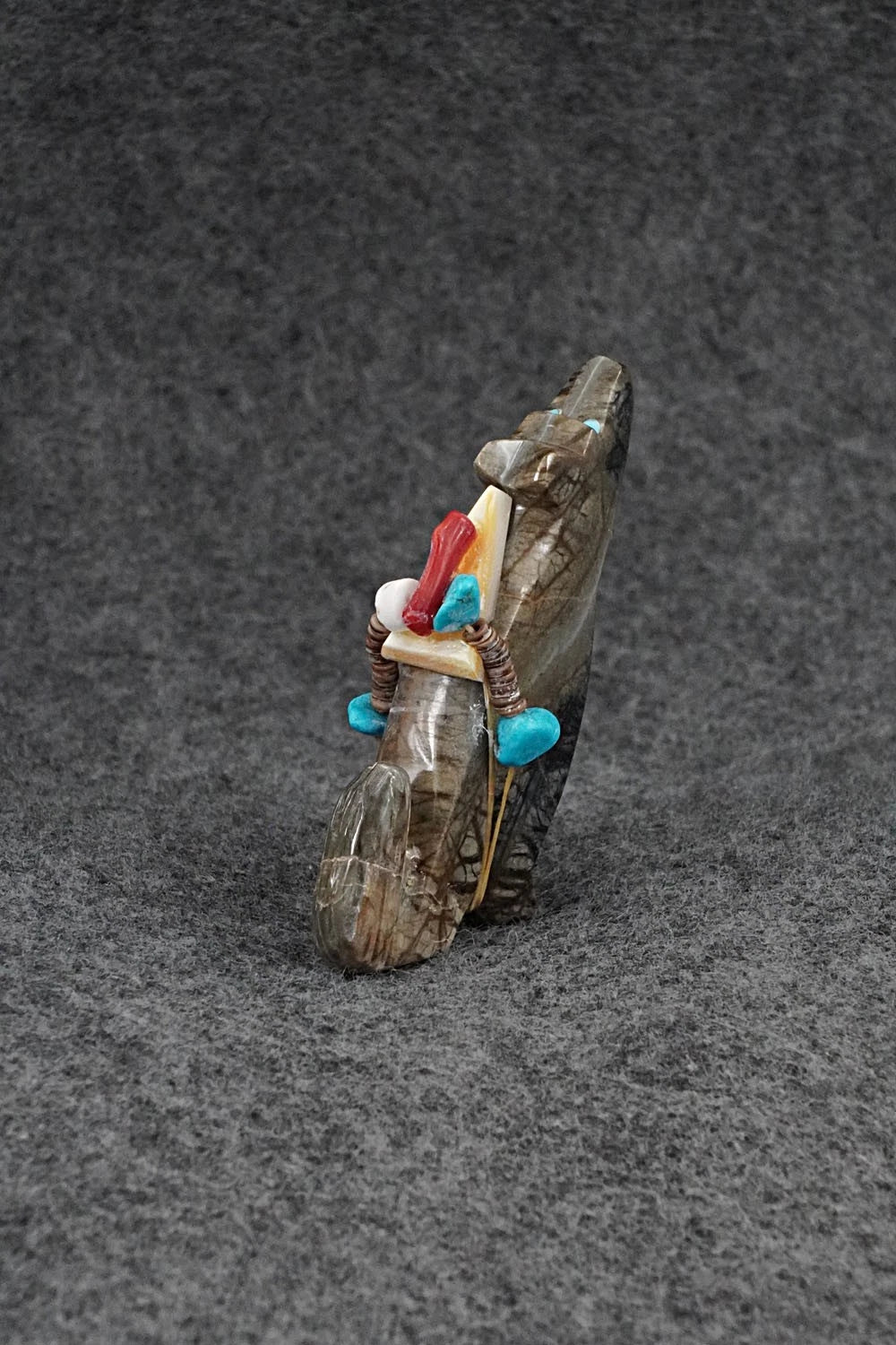 Wolf Zuni Fetish Carving - Rodney Laiwakete