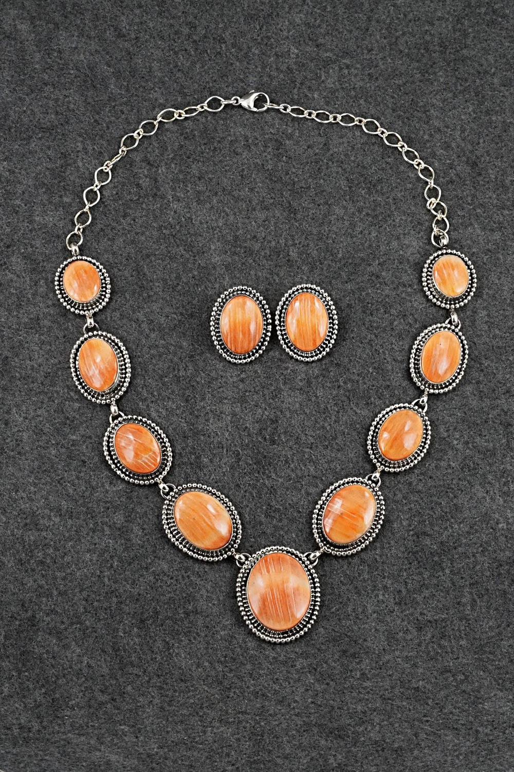 Spiny Oyster & Sterling Silver Necklace and Earrings Set - Darrin Livingston