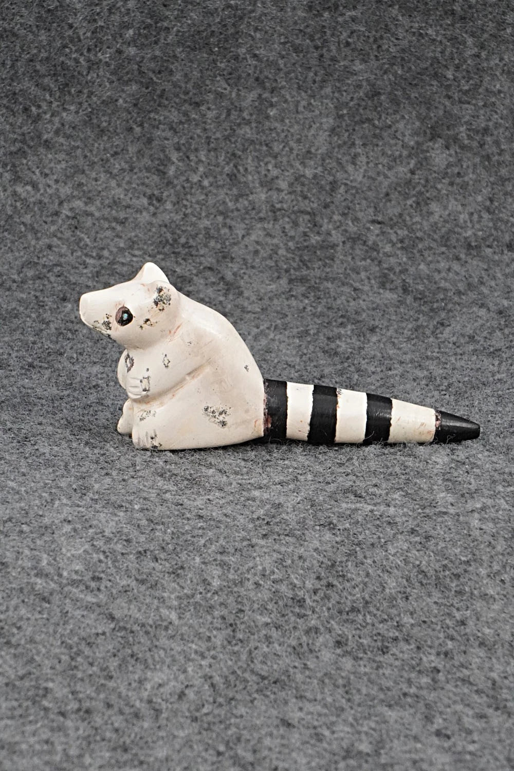 Raccoon Zuni Fetish Carving - Justin Red Elk