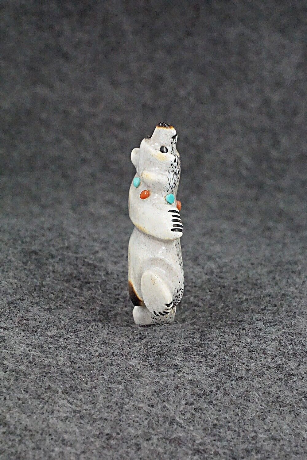 Bear Zuni Fetish Carving - Claudia Peina