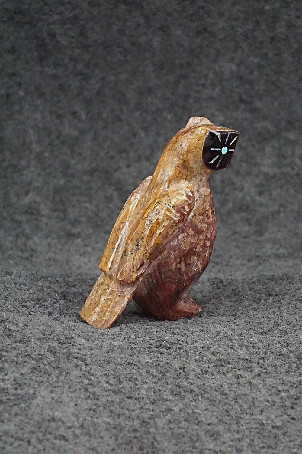 Owl Zuni Fetish Carving - Freddie Leekya