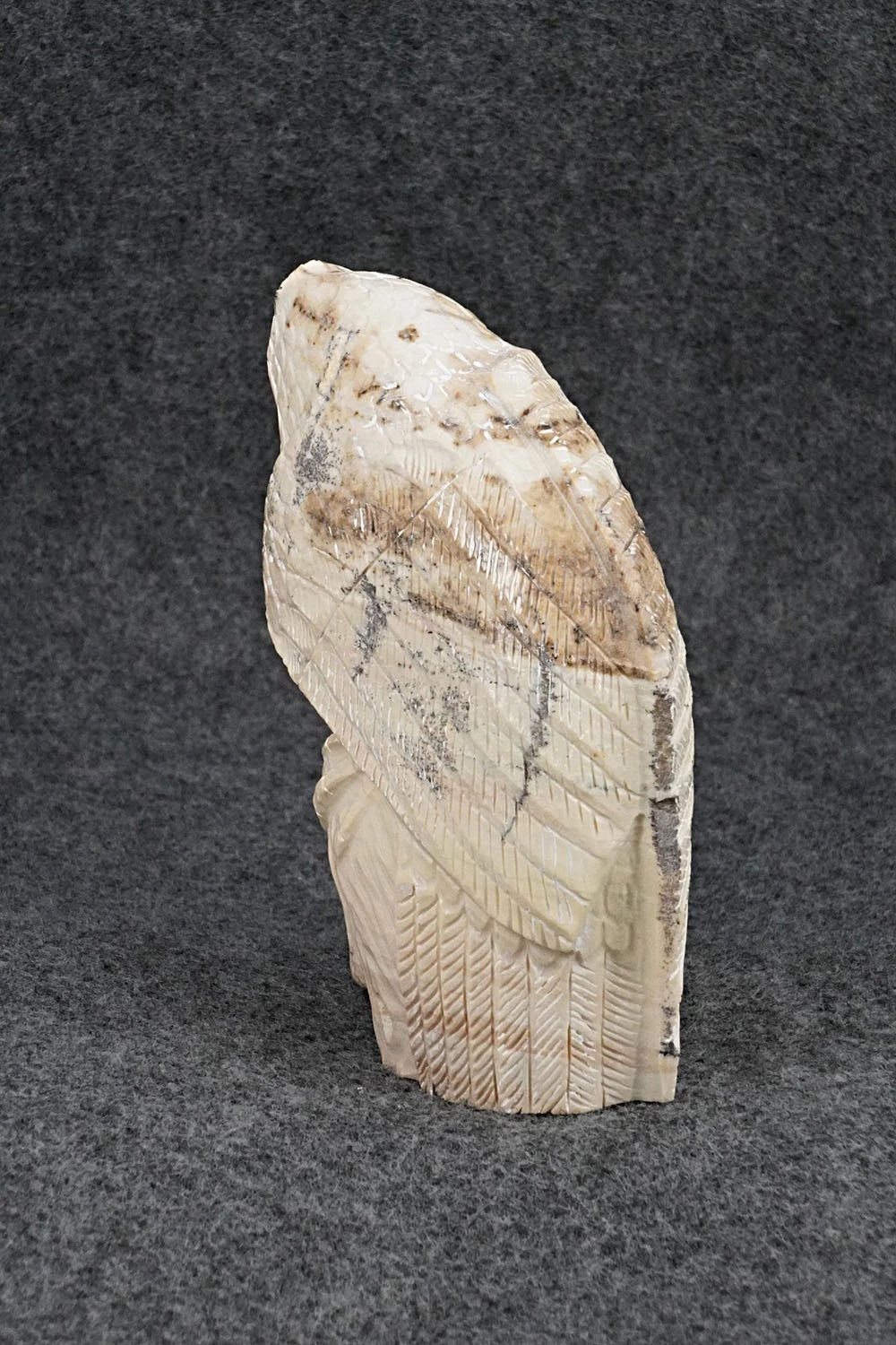 Owl Zuni Fetish Carving - Derrick Kaamasee