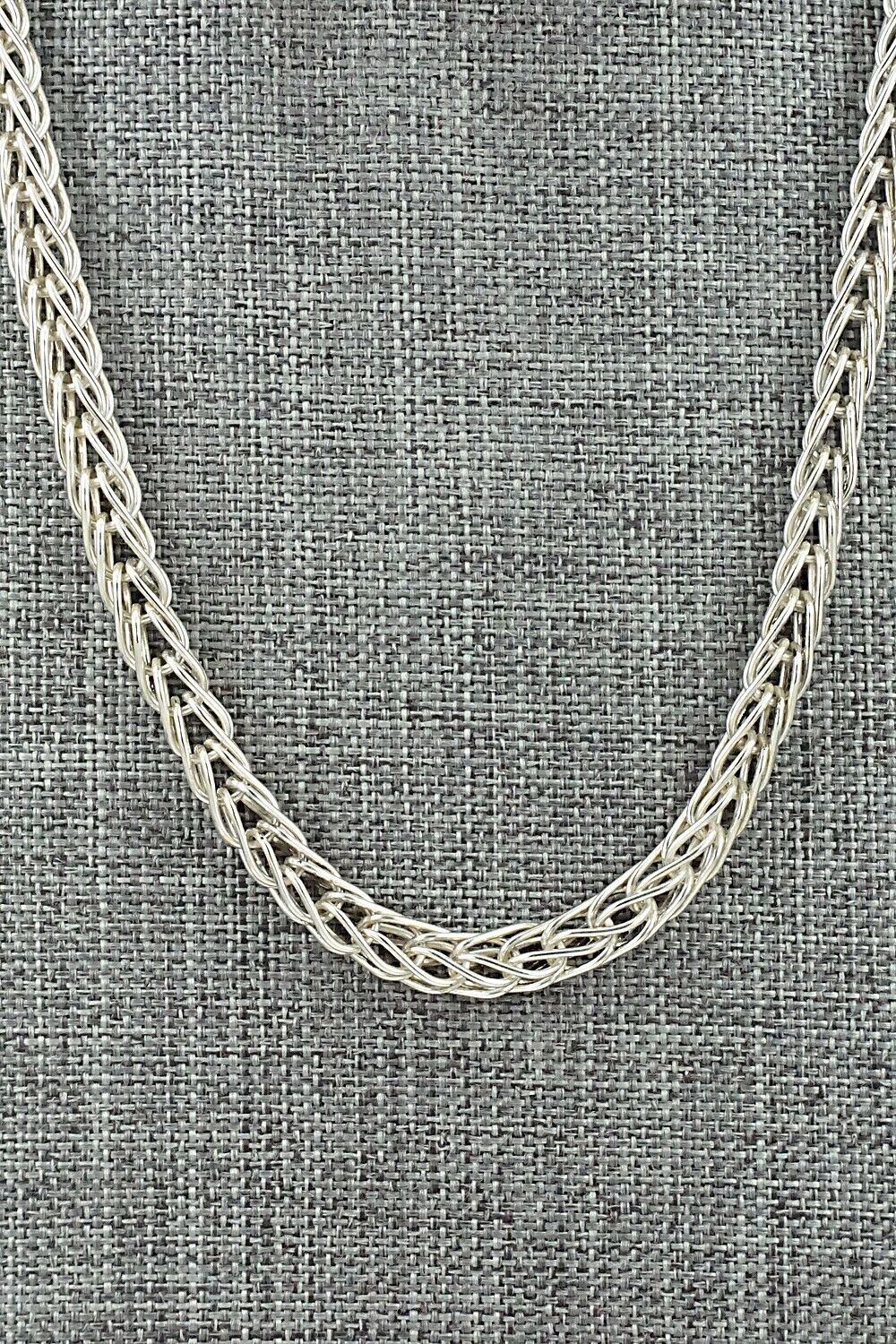 Sterling Silver Chain Necklace 18" - Smokey Gchachu