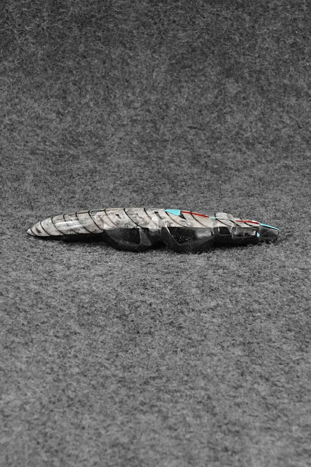 Wolf Zuni Fetish Carving - Kenric Laiwakete