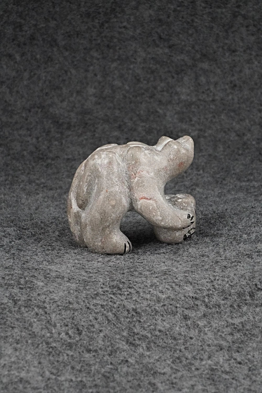 Bear Zuni Fetish Carving - Rick Kallestewa
