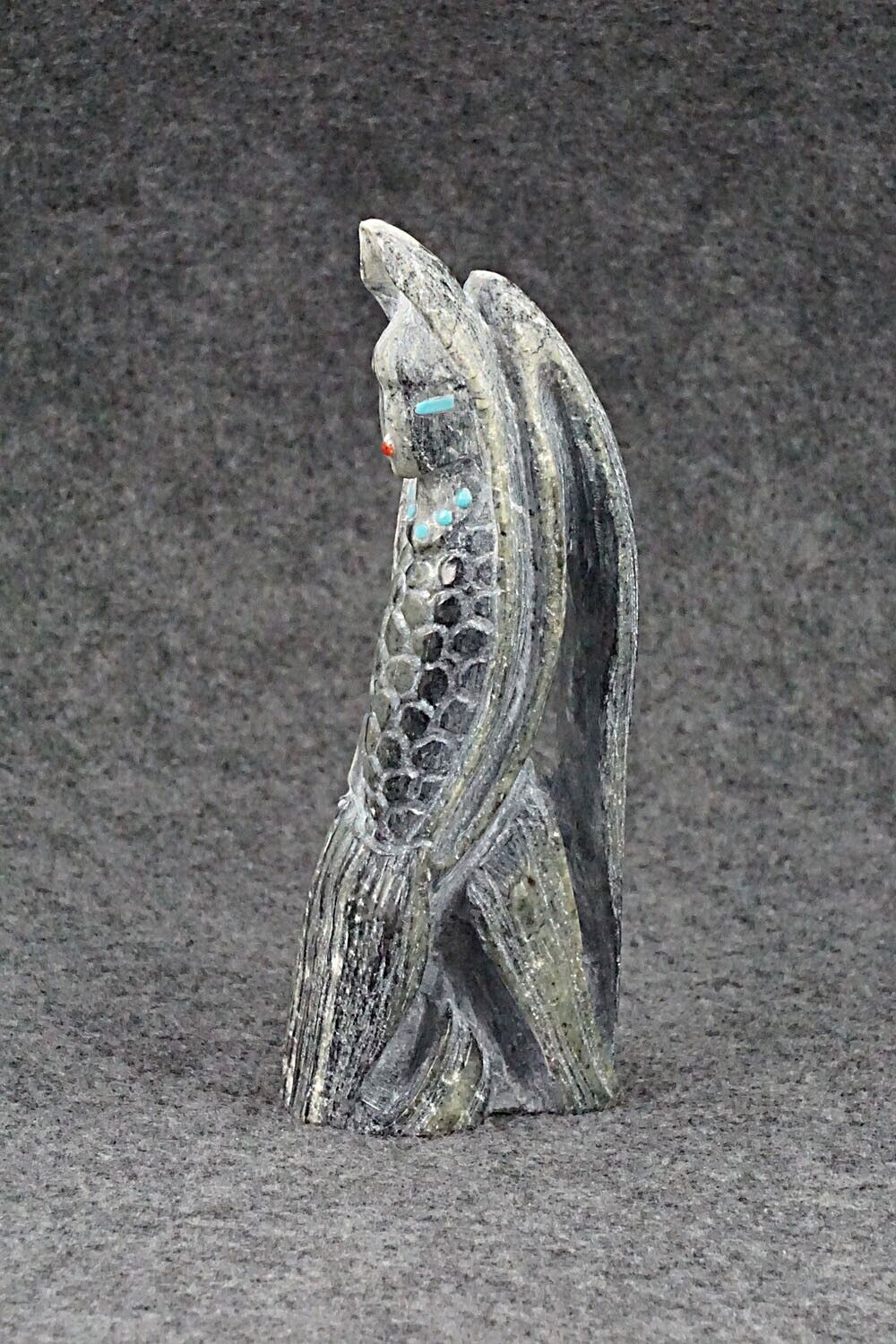 Corn Maiden Zuni Fetish Carving - Derrick Kaamasee
