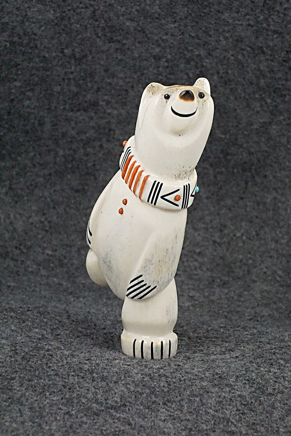 Bear Zuni Fetish Carving - Claudia Peina