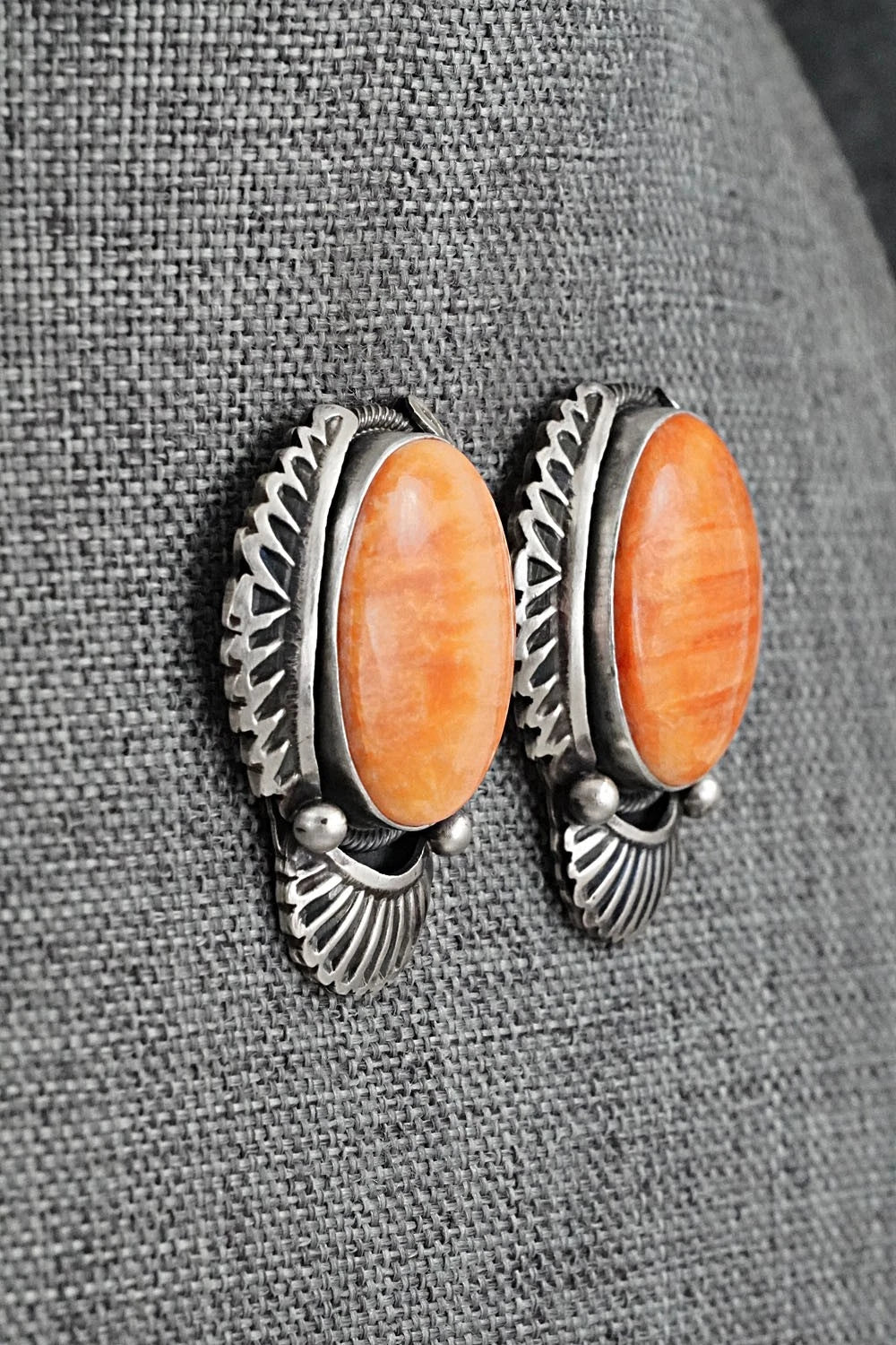 Spiny Oyster & Sterling Silver Squash Blossom Set - Mark Yazzie
