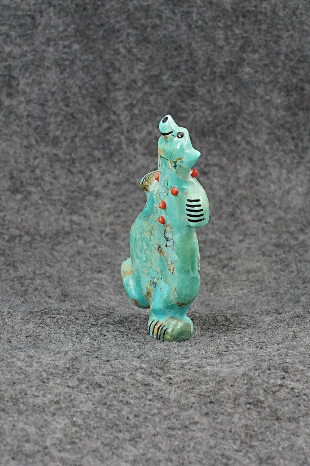 Bear Zuni Fetish Carving - Claudia Peina