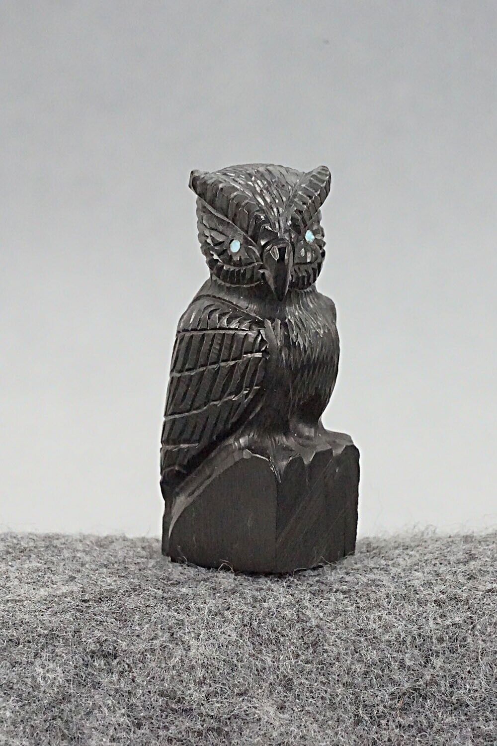 Owl Zuni Fetish Carving - Chris Peina