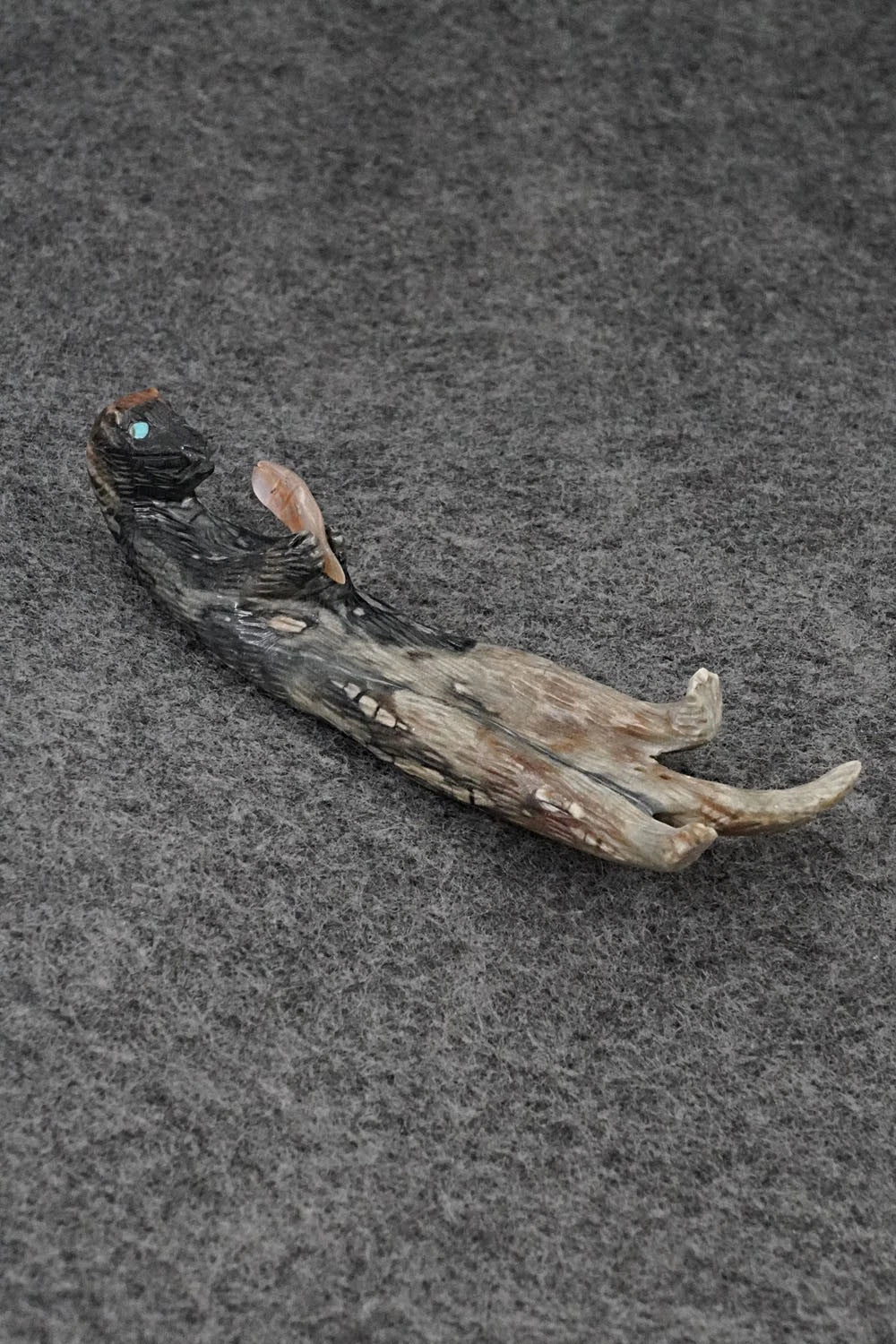 Otter Zuni Fetish Carving - Lance Cheama