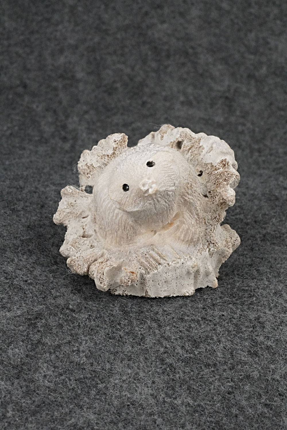 Badger Zuni Fetish Carving - Elton Kaamasee