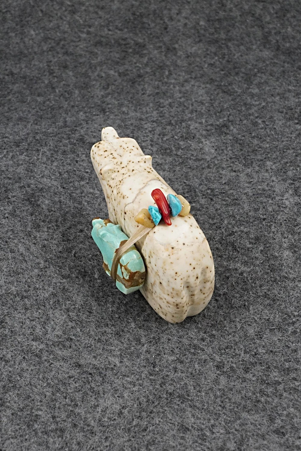 Bear Zuni Fetish Carving - Farlan & Paulette Quam