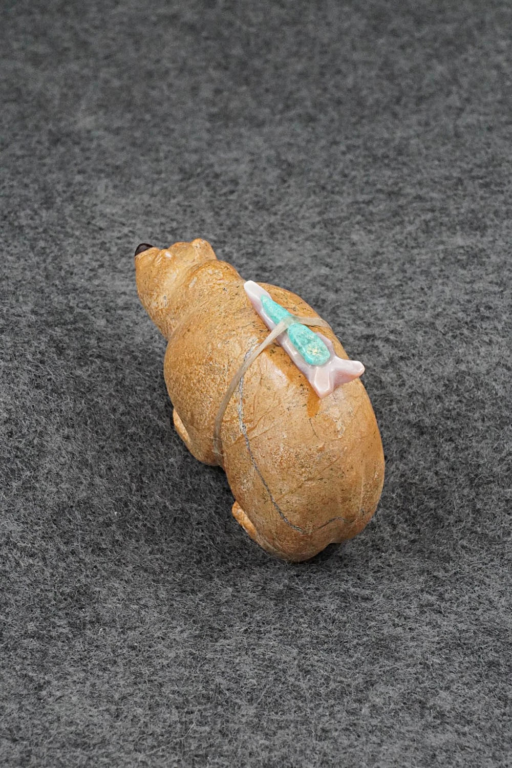 Bear Zuni Fetish Carving - Freddie Leekya
