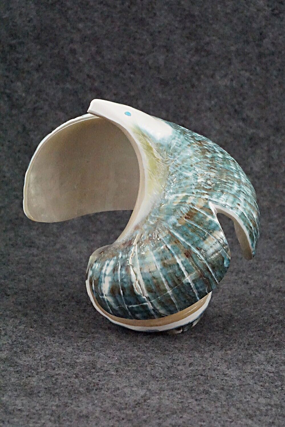 Eagle Zuni Fetish Carving - Delvin Leekya