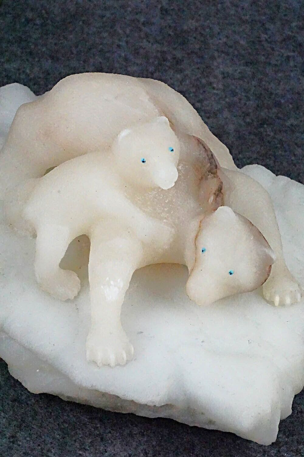 Polar Bear and Cub Zuni Fetish Carving - Travis Lasiloo