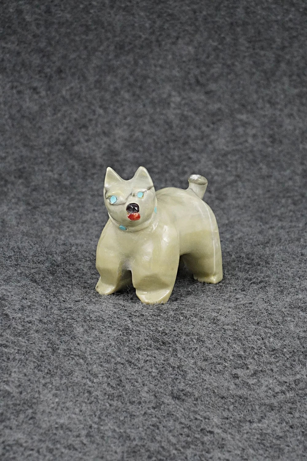 Dog Zuni Fetish Carving - Freddie Leekya