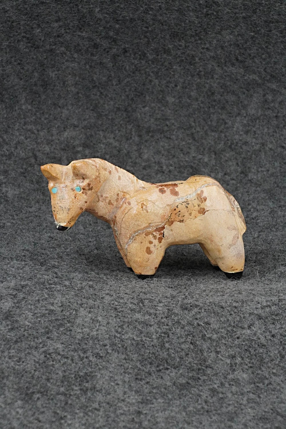 Horse Zuni Fetish Carving - Freddie Leekya