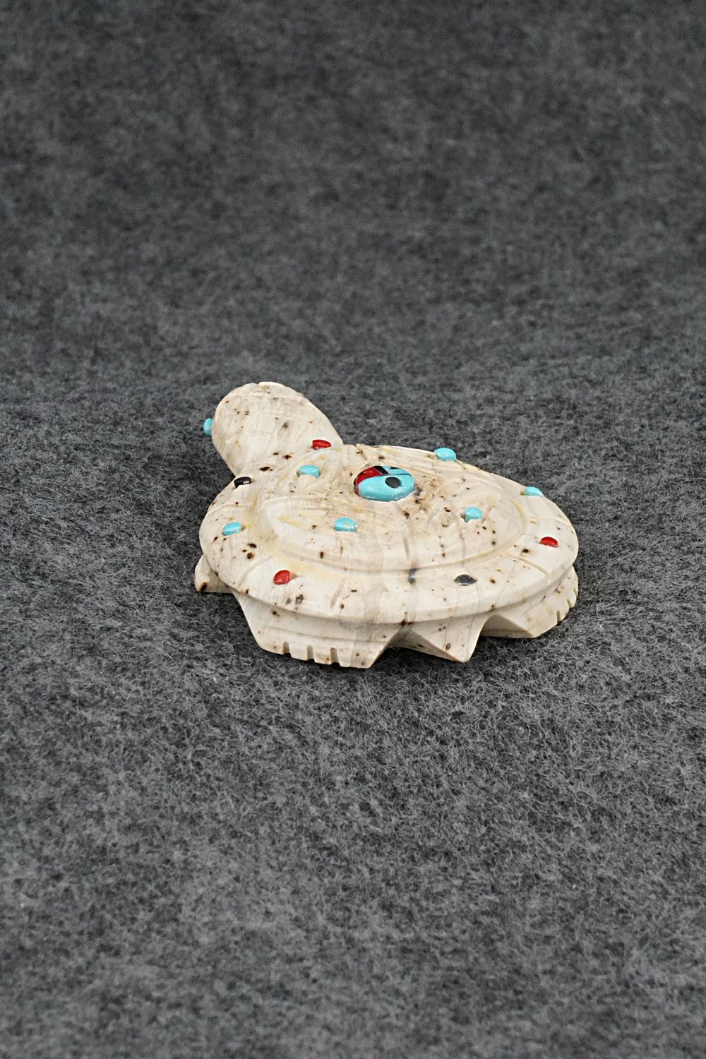 Turtle Zuni Fetish Carving - Dannette Laate